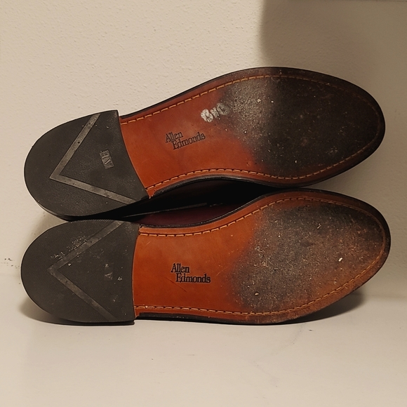 Allen Edmonds Rye, NY - Picture 8 of 9